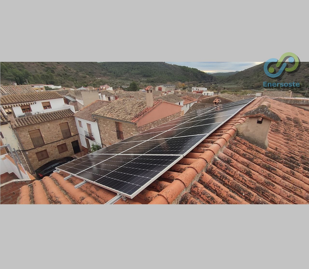 Instalación fotovoltaica colectiva en Azuebar (Castellón)