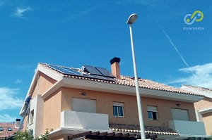 instalación de placas solares en Rocafort. Enersoste Energías Renovables